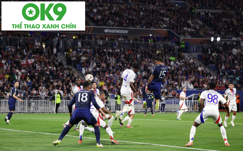 Leny Yoro đánh đầu gỡ hòa cho Man Utd Leny Yoro đánh đầu gỡ hòa cho Man Utd